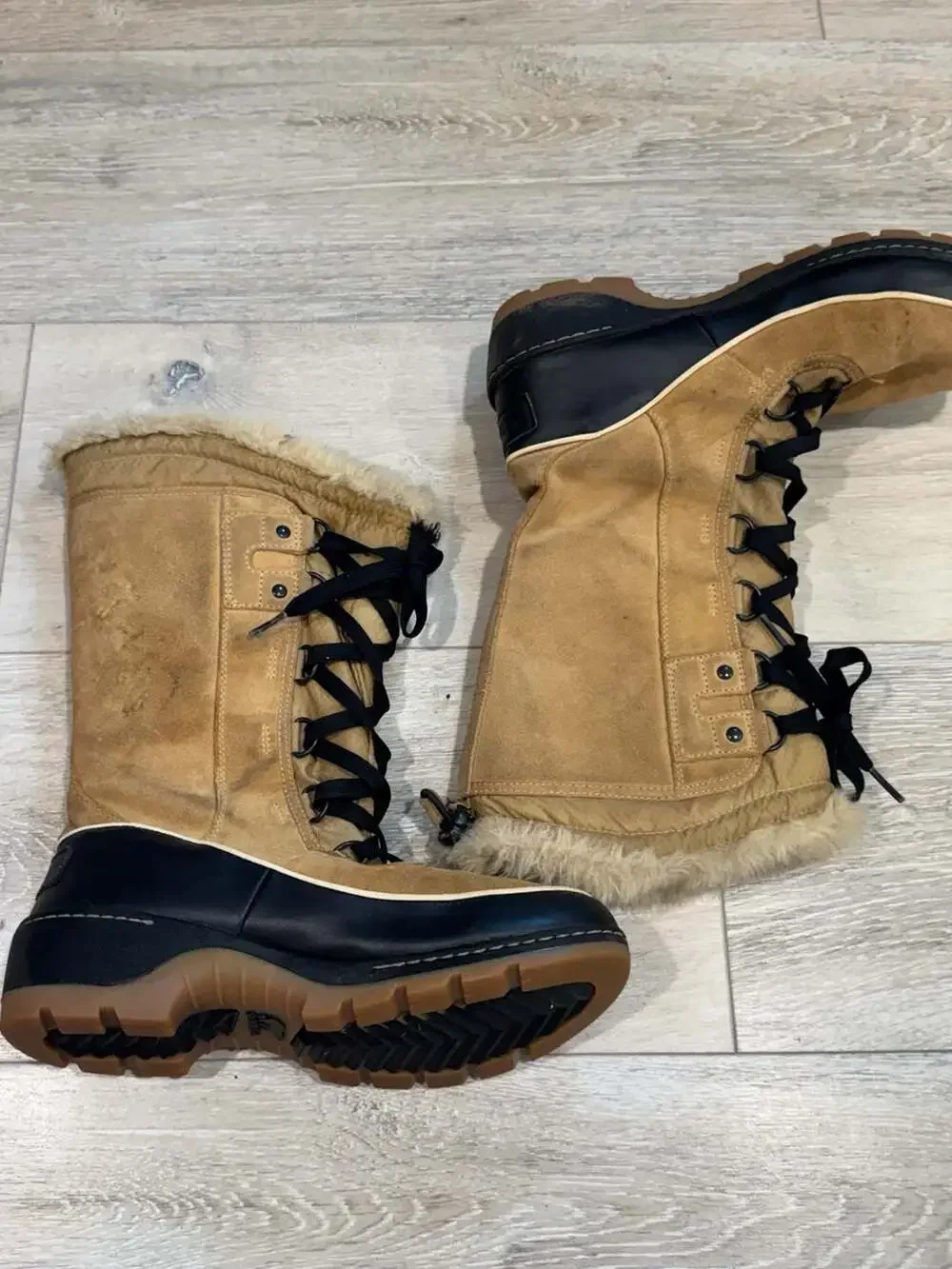 Sorel Women’s Size 8.5 Tan Suede Tall Winter Snow Boots Faux Fur Lace Up